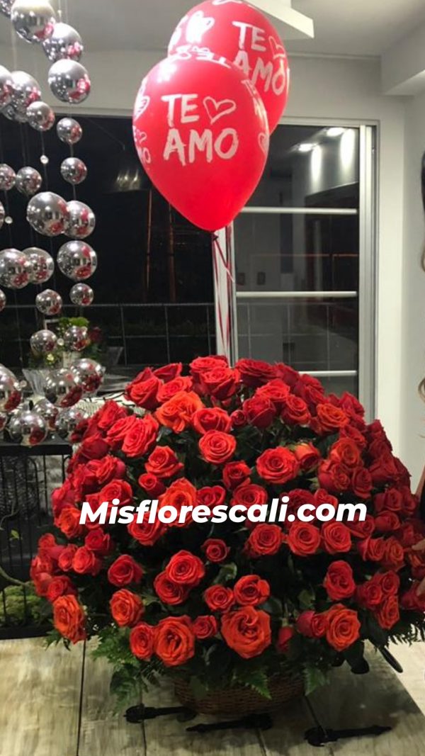 Arreglo Floral En Canasta  Ref #83