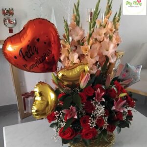 Canasta  Redonda Con Rosas Rojas