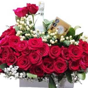 Caja con Rosas Vino y Chocolates