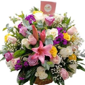 Canasta Floral Con Rosas