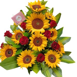 Arreglo Floral Con Rosas Y  Girasoles