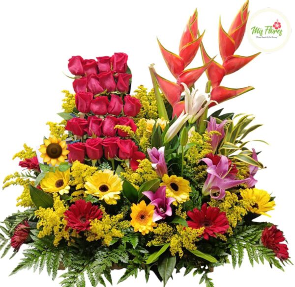 Jardinera Con Gerberas y Rosas