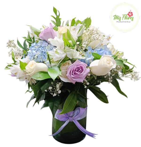 Jarrón Con Rosas y Hortensias Para Nacimiento