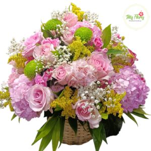 Canasta De Rosas Y Hortensias