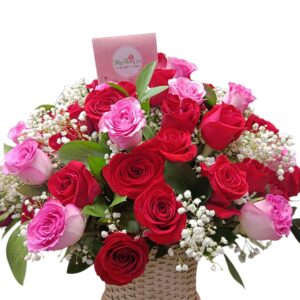 Canasta Con Rosas Rojas y Rosadas