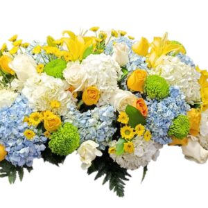 Centro De Mesa Con Hortensias Y Rosas