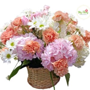 Canasta Con Hortensias Y Claveles