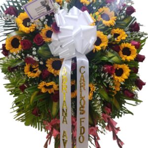 Corona Fúnebre Con Rosas Y Girasoles