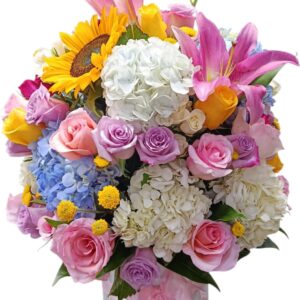 Arreglo Floral Con Hortensias Y Rosas