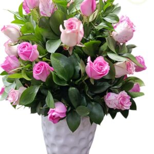 Jarrón Con Rosas Rosadas