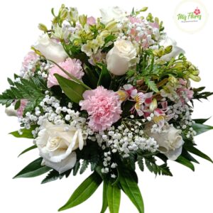 Centro De Mesa Con Rosas Y Claveles