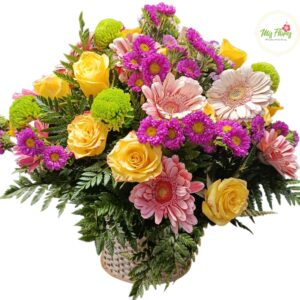 Canasta Con Rosas Y Gerberas