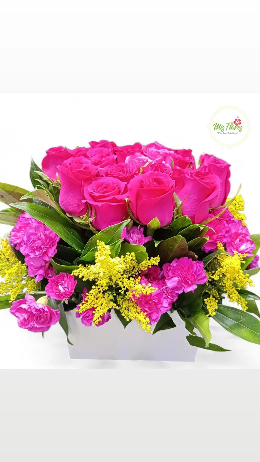 Arreglo floral Con Rosas Y Clavellinas