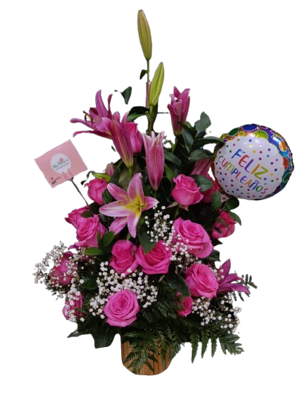 arreglo floral piramide con rosas ref2027